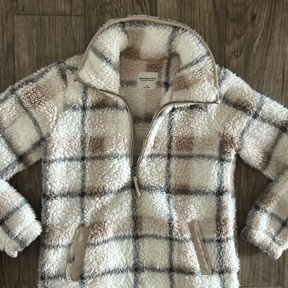 Abercrombie Sherpa Jacket - Picture 3 of 5
